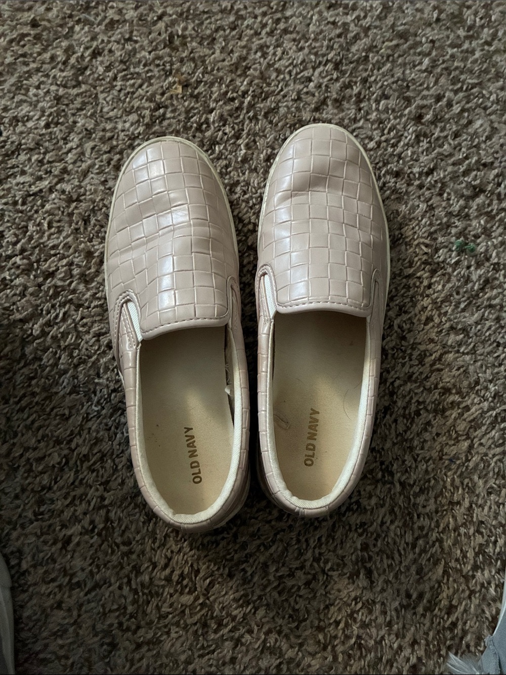 Old Navy Croc-Textured Slip-On Sneakers in Pale Pink